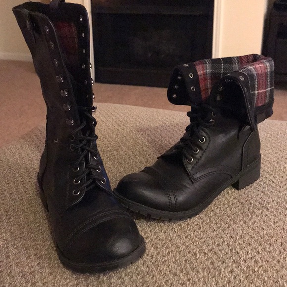 combat boots with plaid lining